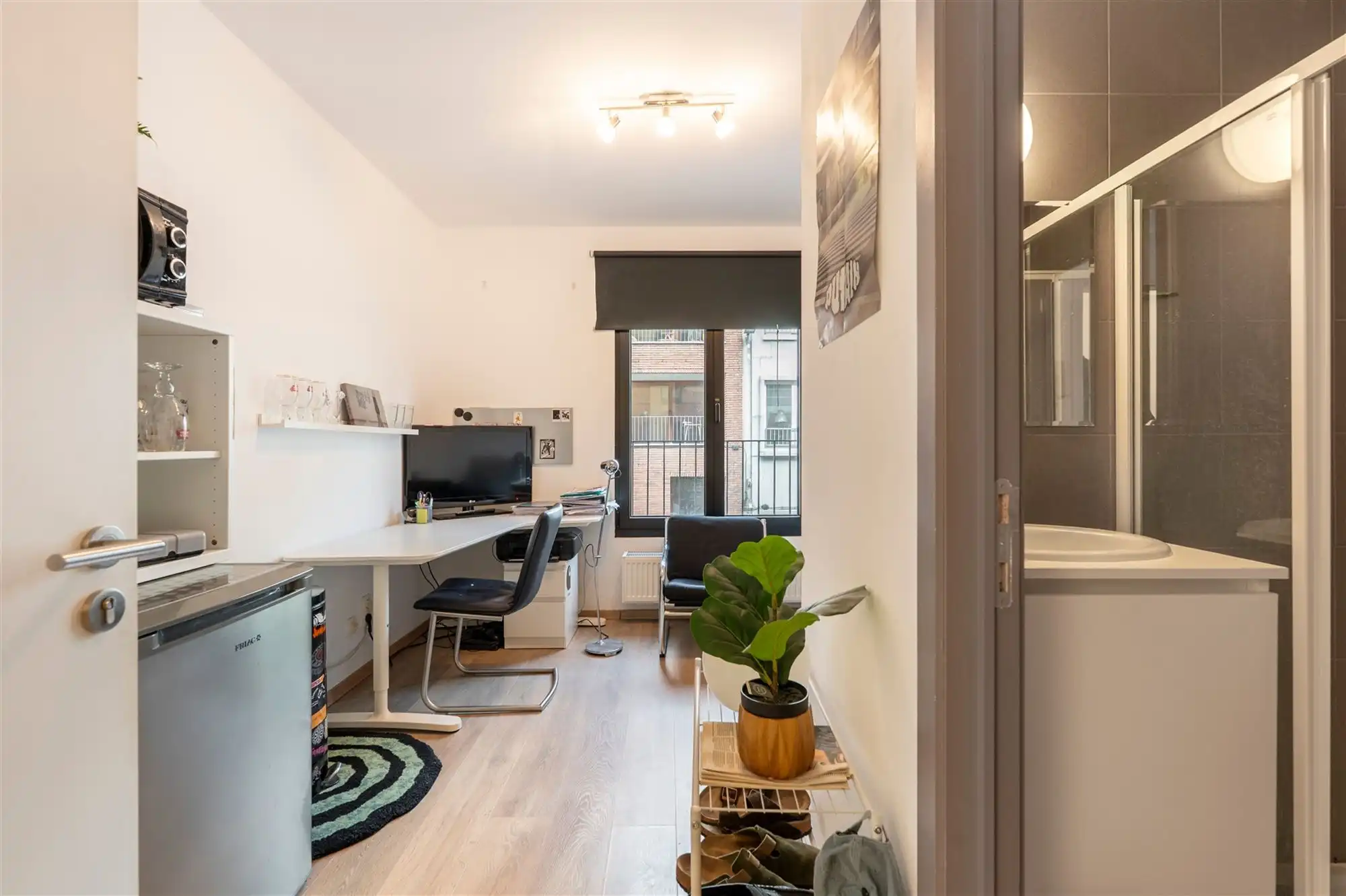 Gerenoveerde studentenkamer op het Eilandje foto 2
