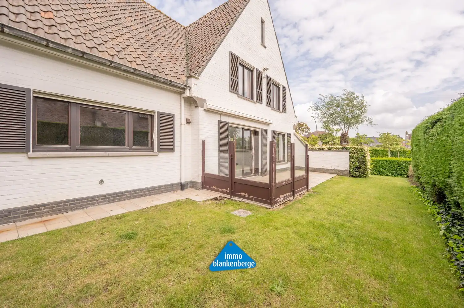 Exclusieve villa in een gegeerde residentiële wijk foto 4