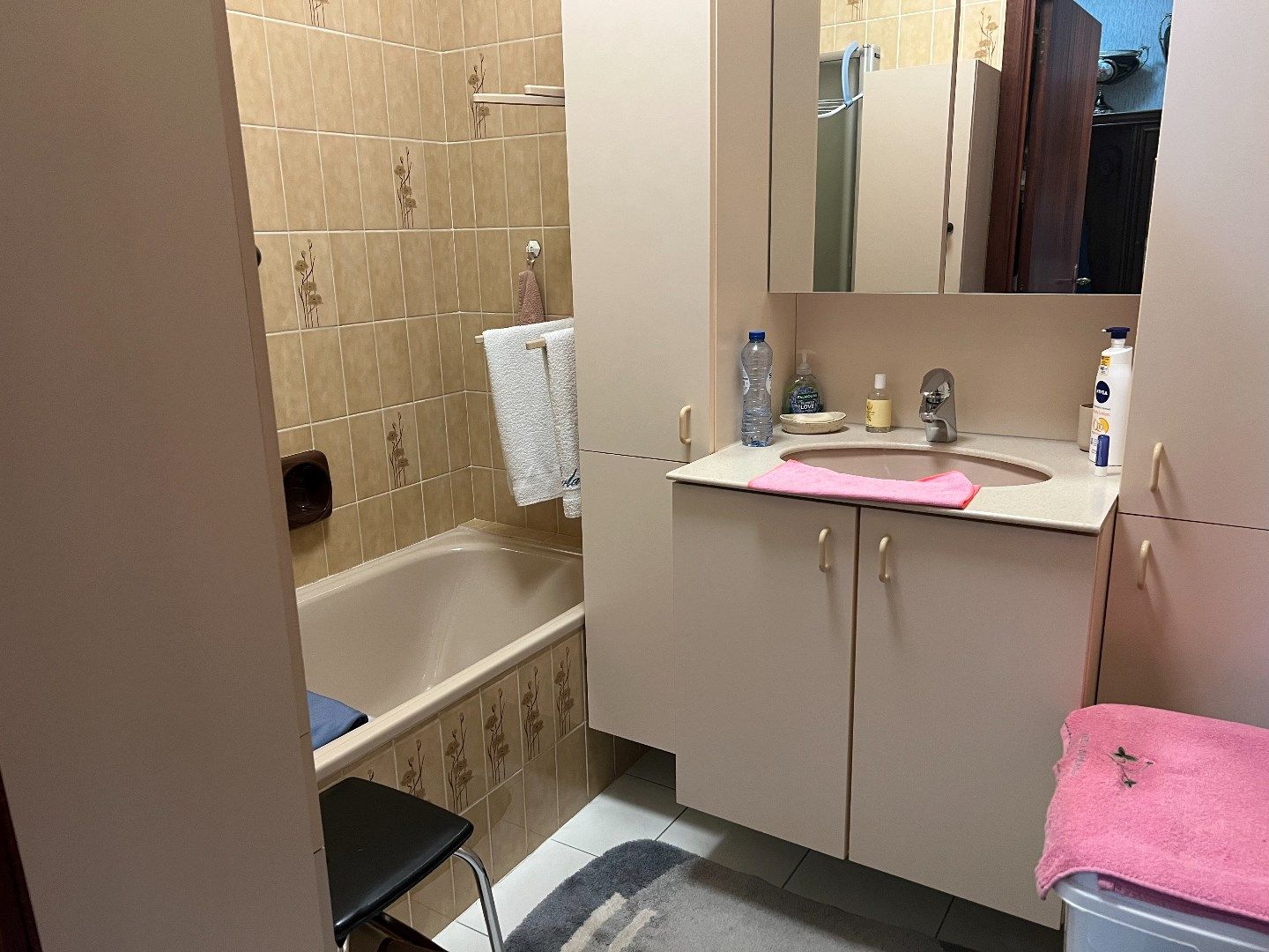 Geriefelijke en instapklaar appartement op zeer goede ligging! foto 12