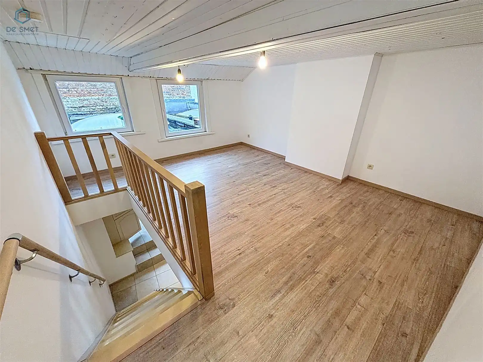 INSTAPKLARE STADSWONING MET 2 SLAAPKAMERS IN HARTJE GERAARDSBERGEN foto 9