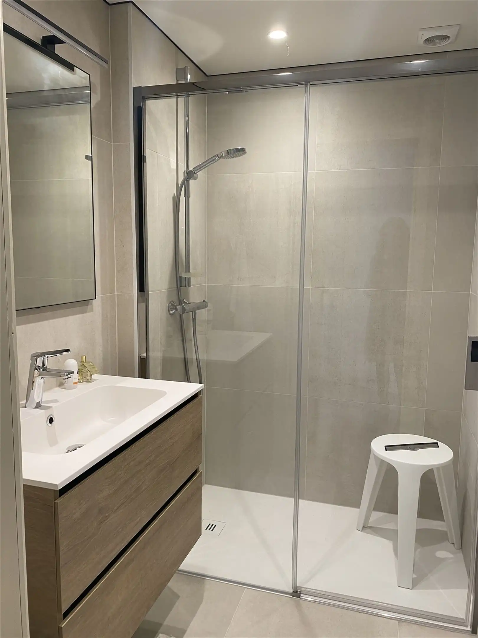 Gemeubeld appartement met 2 slaapkamers foto 7