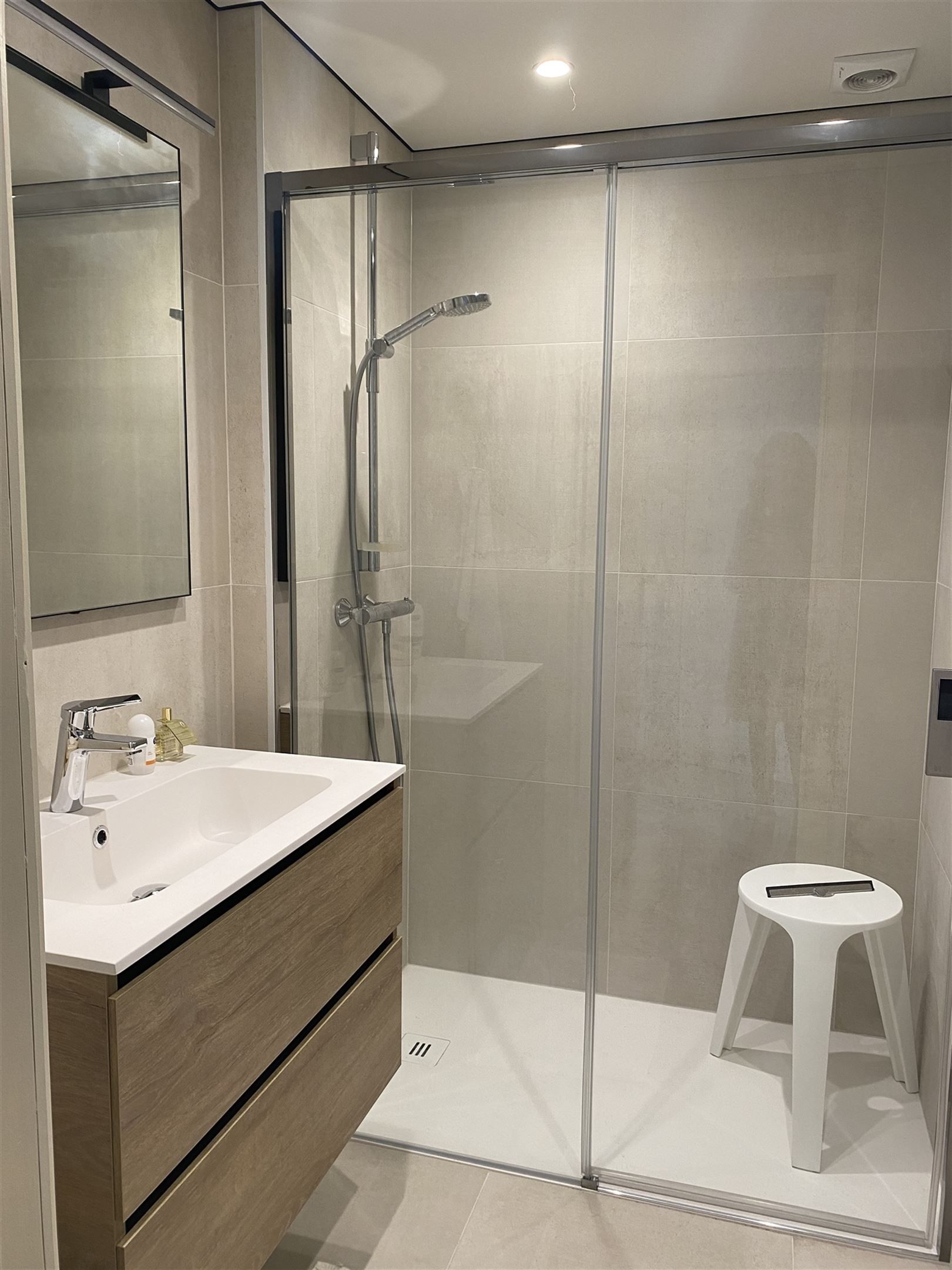 Gemeubeld appartement met 2 slaapkamers foto 7