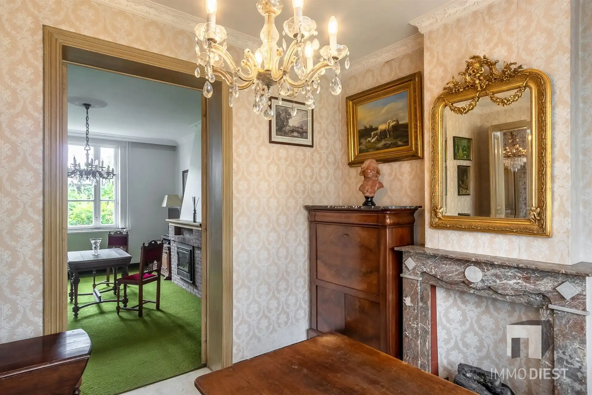 Elegante woning met vele mogelijkheden, gezellige tuin en dubbele garage foto 16