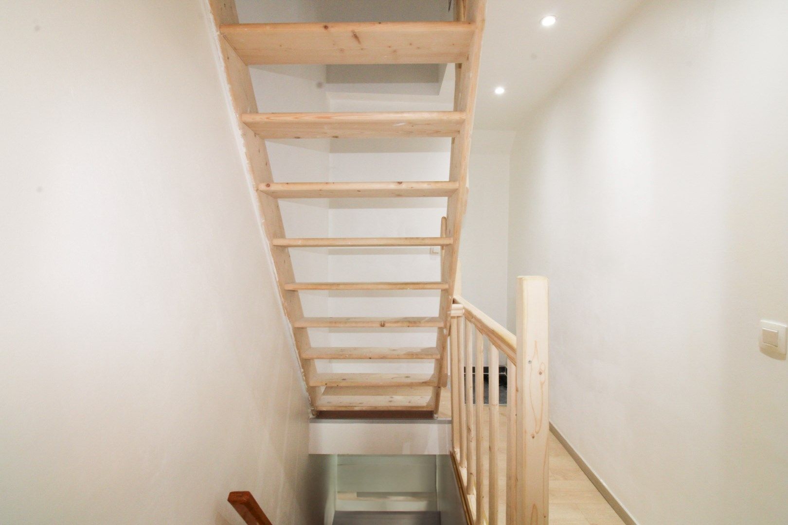 Instapklare woning met tuin en energielabel B op toplocatie in Temse! foto 9