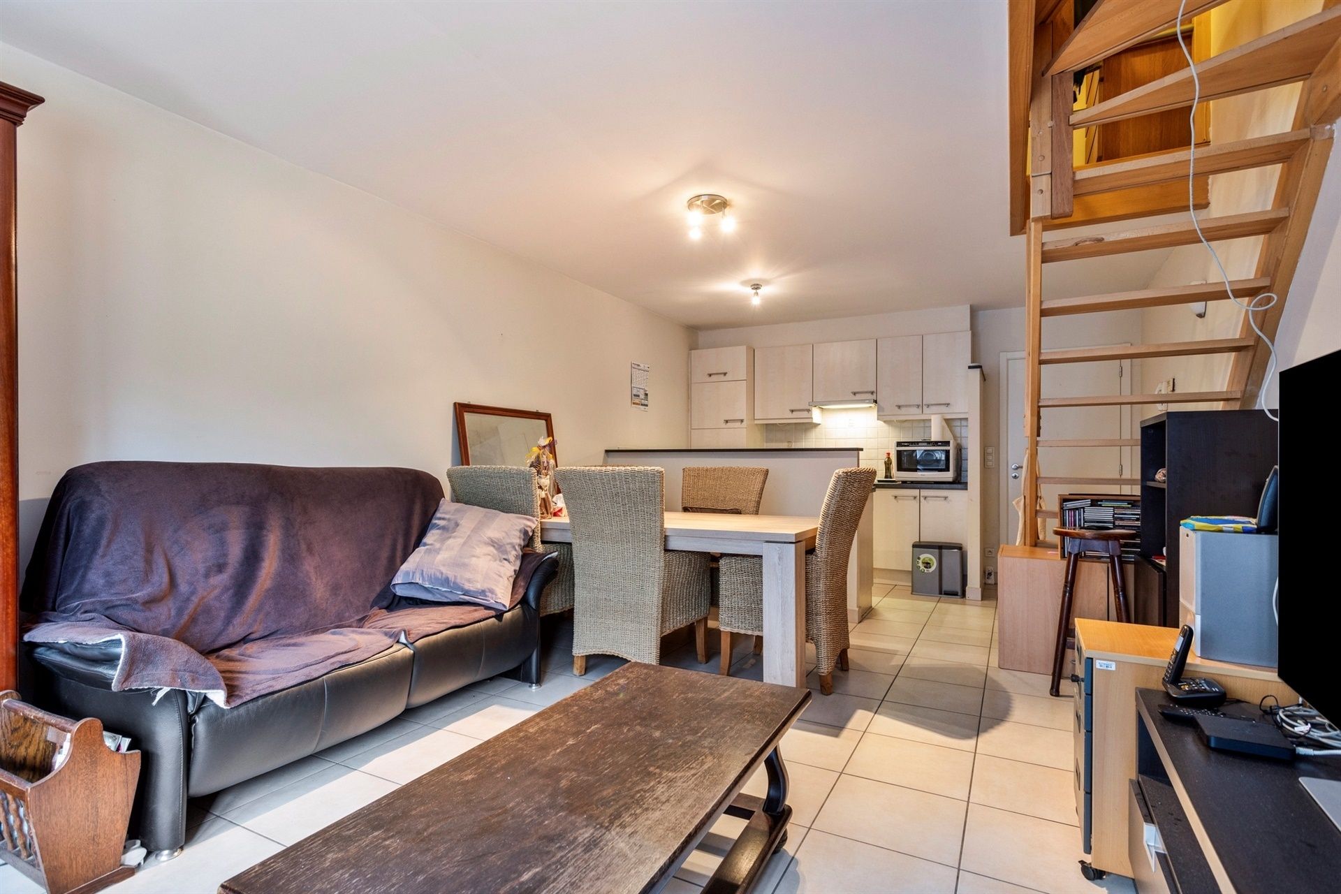 Duplex-appartement met extra zolderkamer + garagebox in het centrum! foto 7