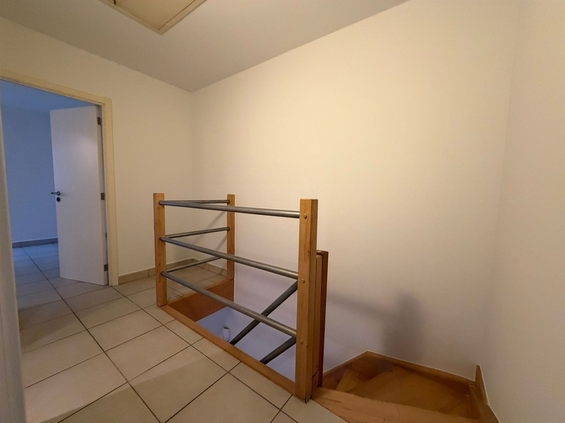 Duplex-appartement met extra zolderkamer + garagebox in het centrum! foto 7