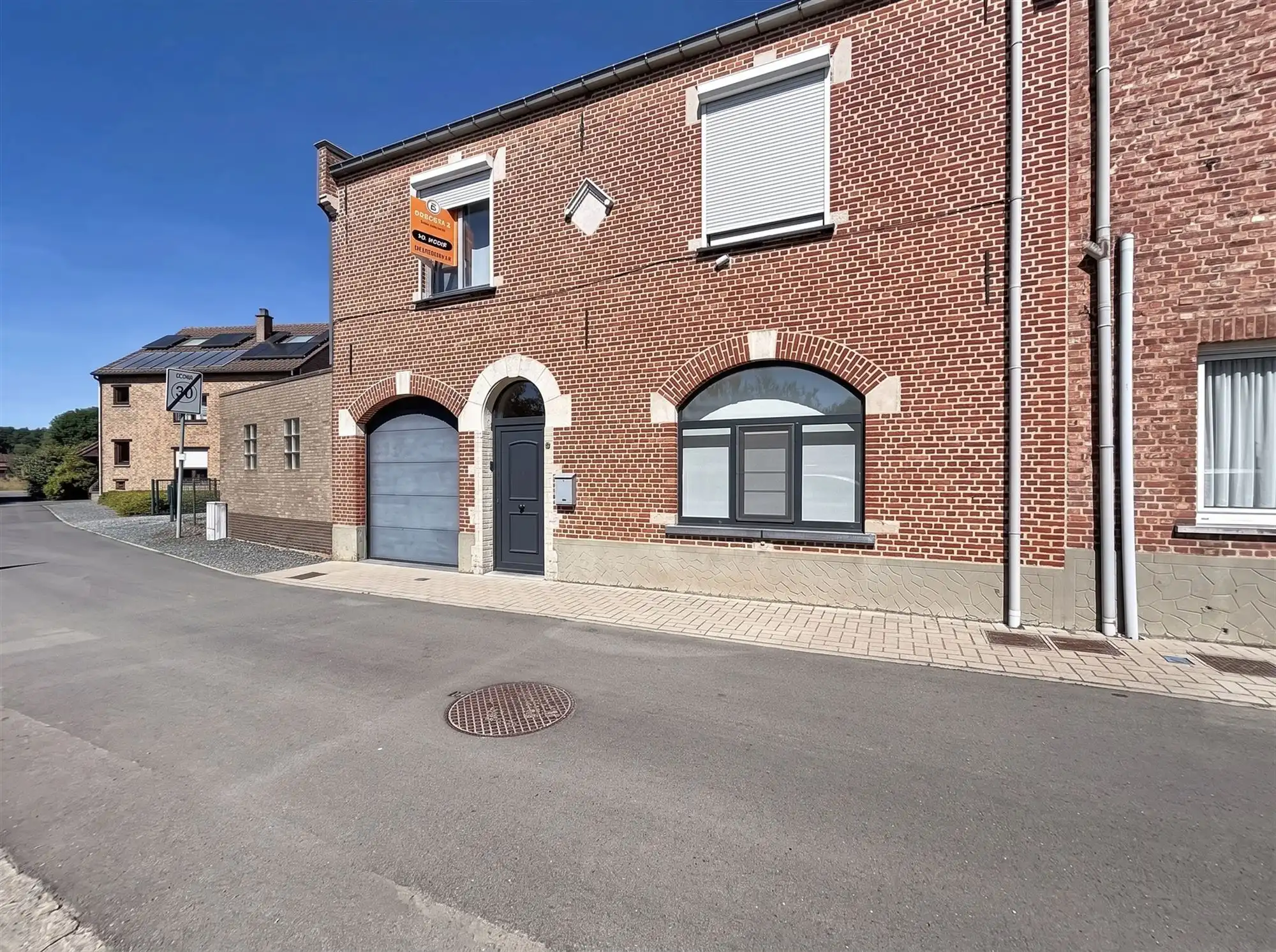 Huis te koop in Wakkerzeel! foto 2