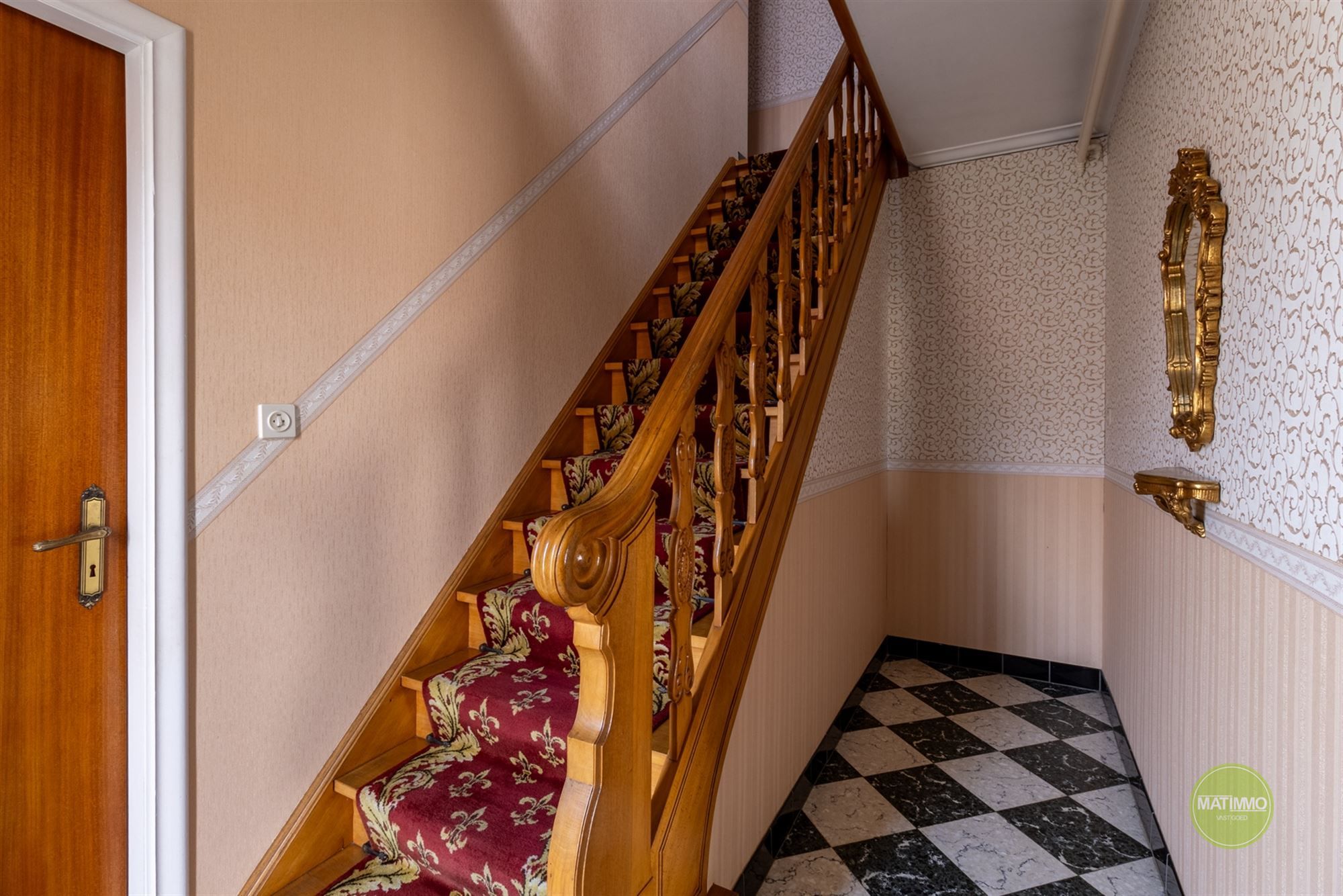 Te renoveren gezinswoning met werkhuis in Arendonk foto 11