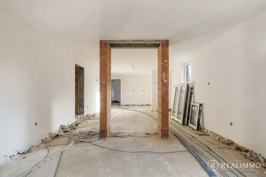 Deels gerenoveerde fermette op toplocatie! foto 7