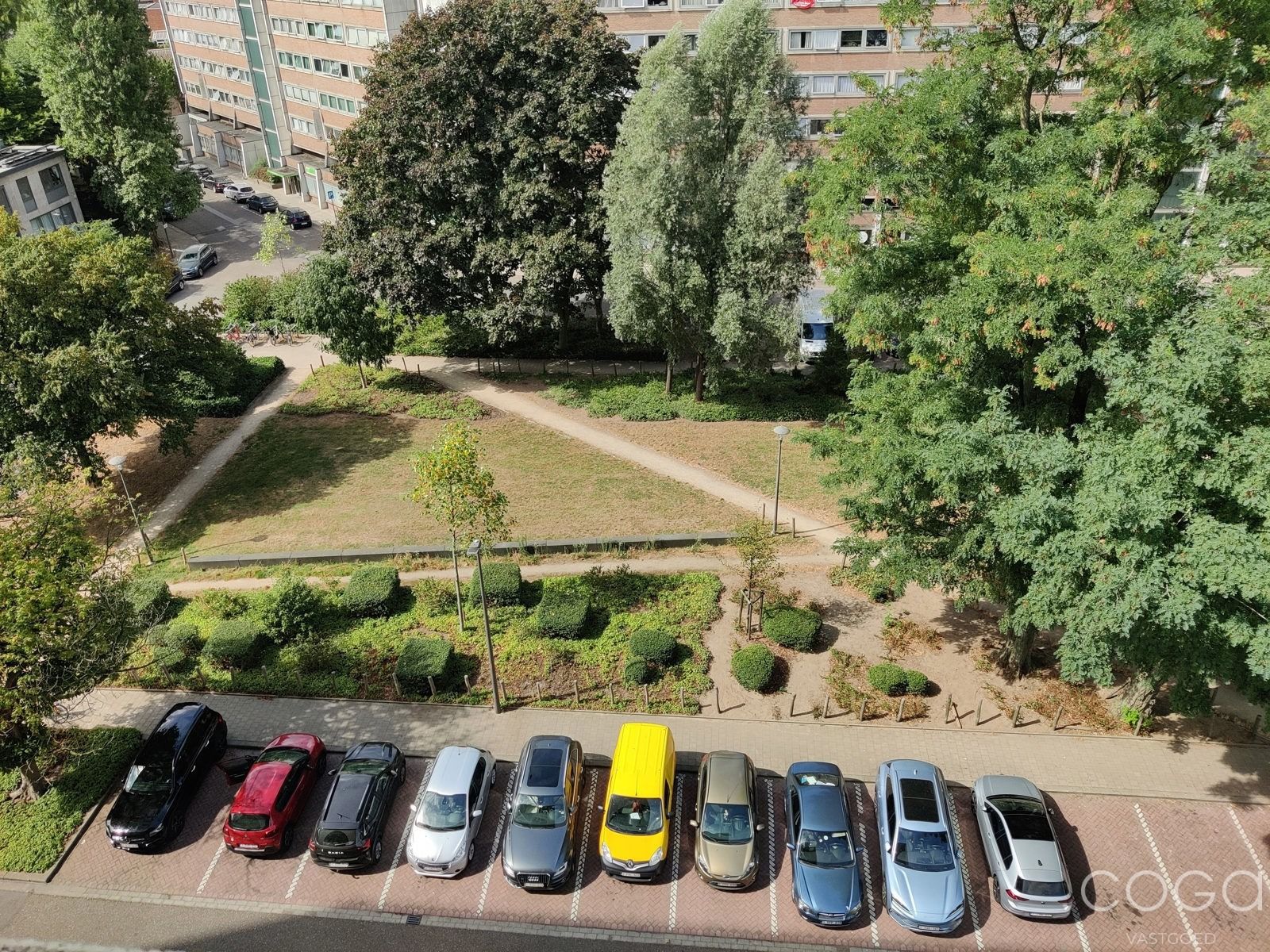 Appartement 2 slpks met zicht op de stad foto 26