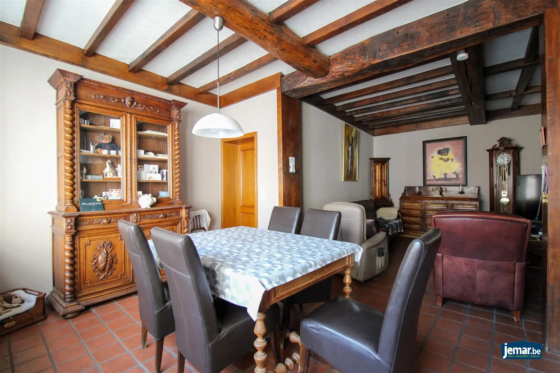 Karaktervol handelspand met woonst op toplocatie – ideaal om wonen en werken te combineren in het hart van Maasmechelen! foto 5