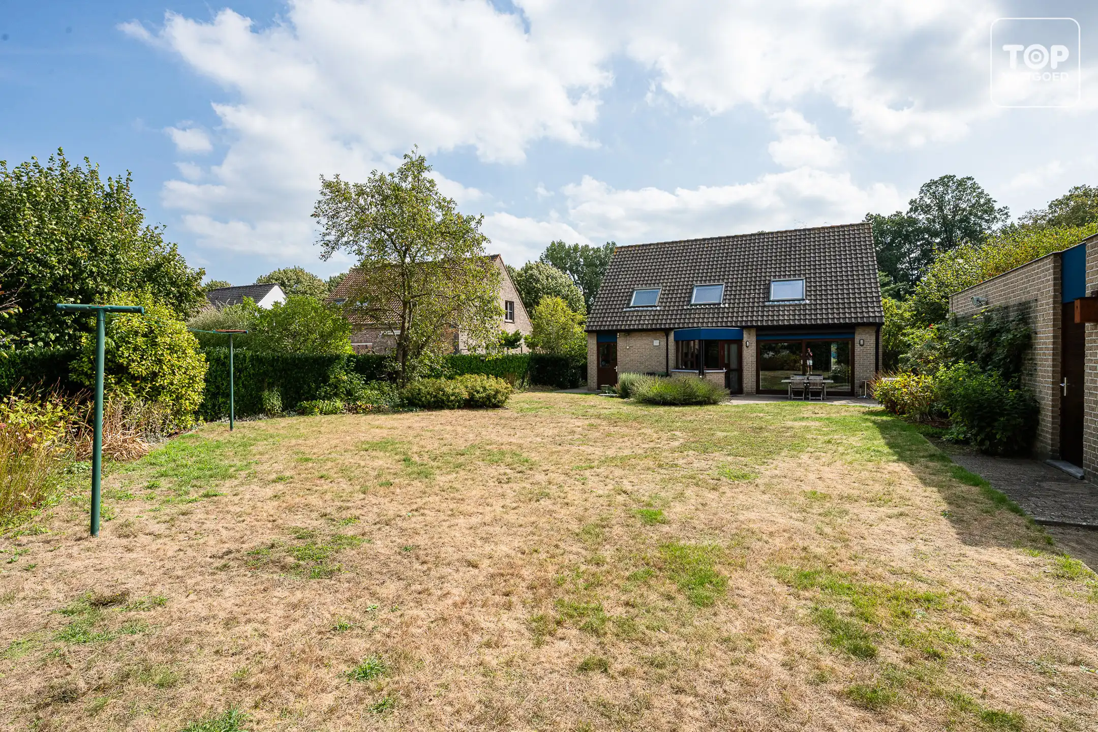 Instapklare open bebouwing op een perceel van 926m².  foto 23