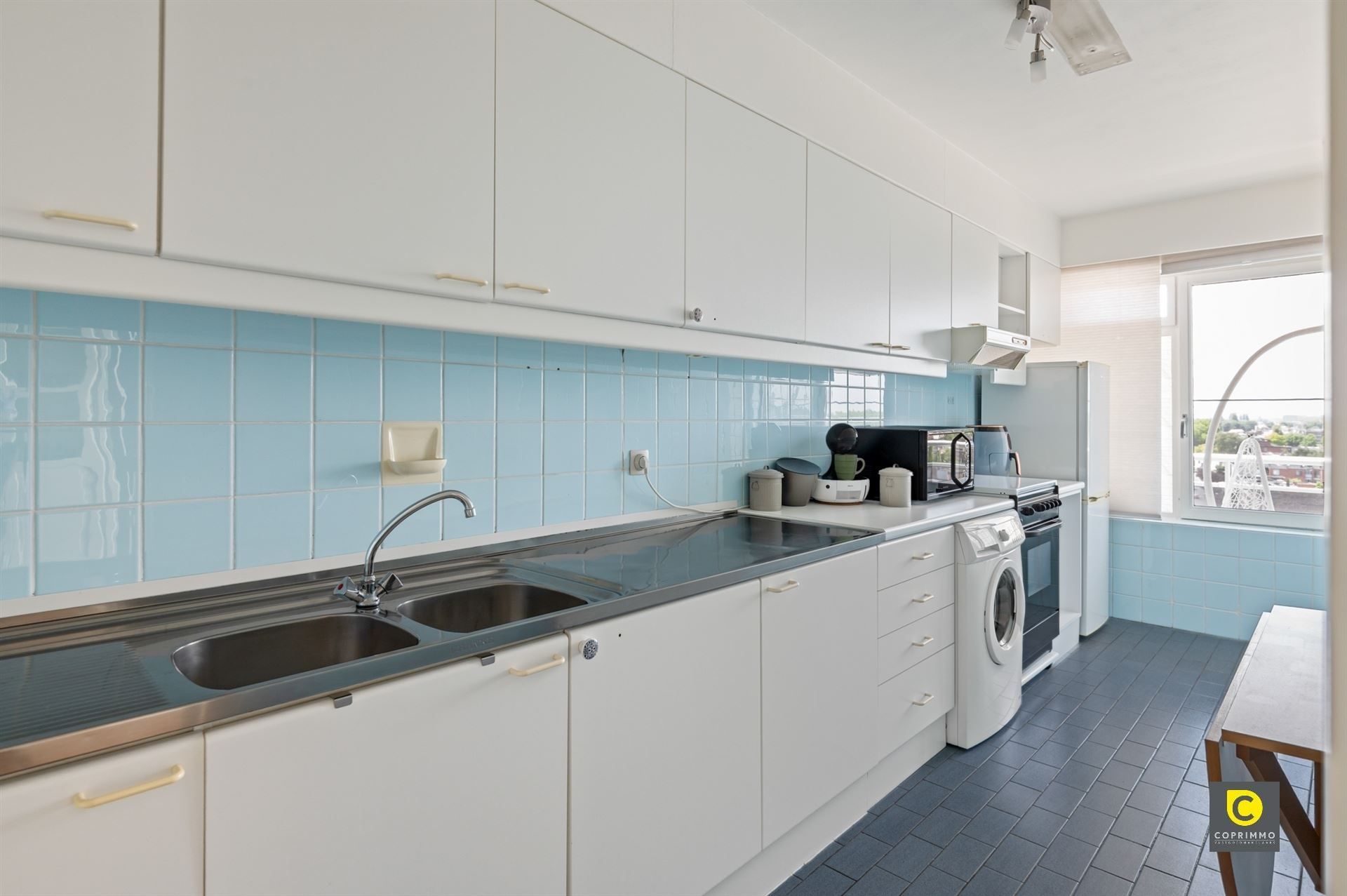 Instapklaar appartement met dubbel terras foto 6