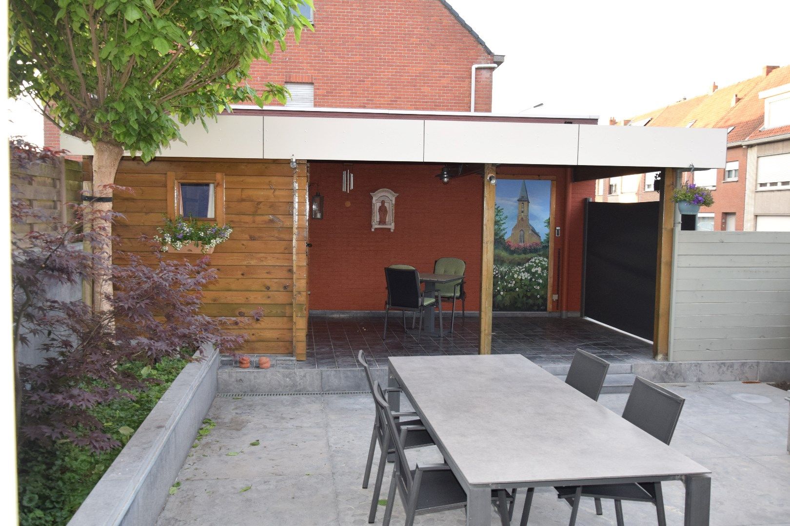 Ruime hoekwoning met garage en 4 slaapkamers in Bredene Dorp foto 3