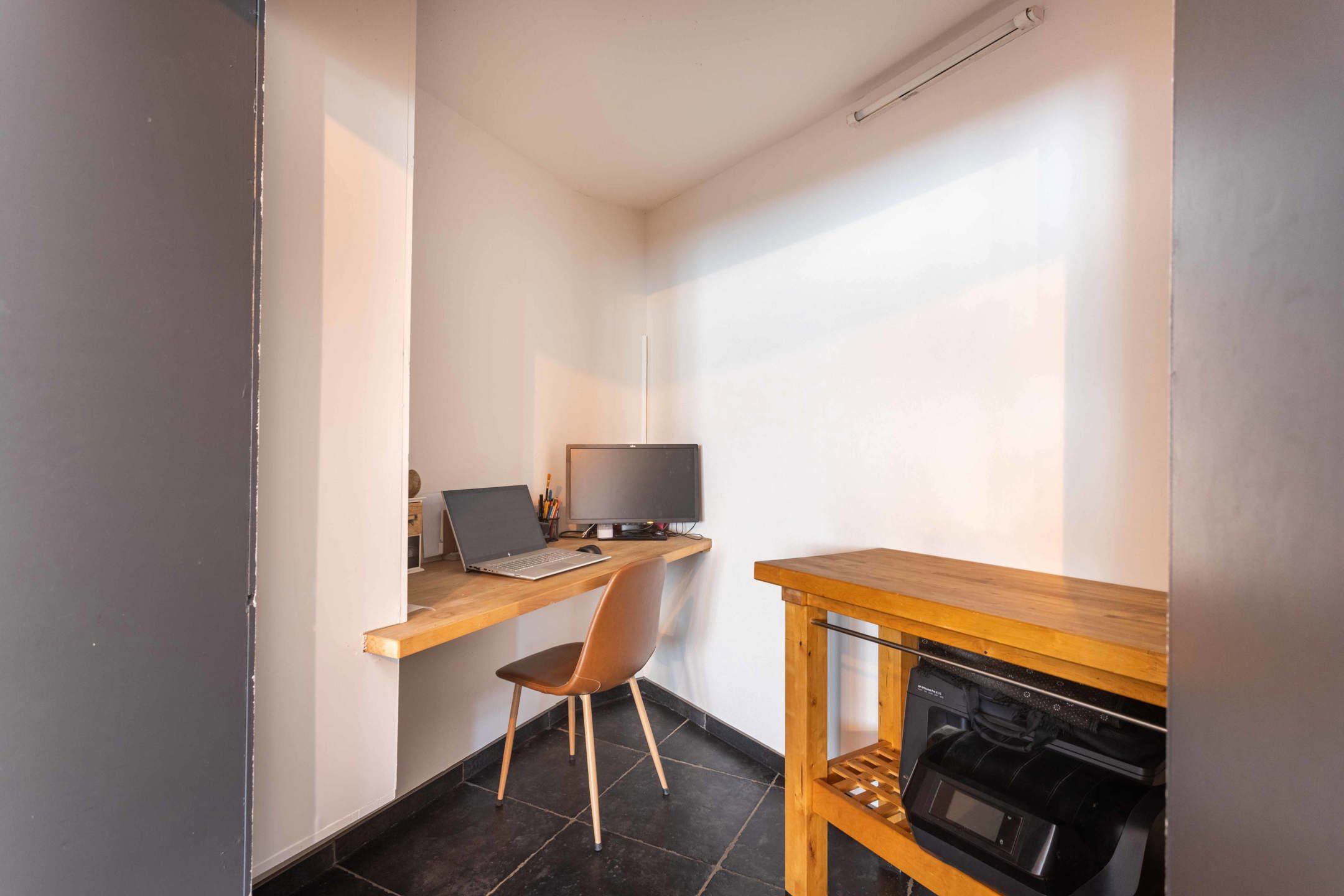 Instapklare & ruime woning op een toffe locatie foto 8