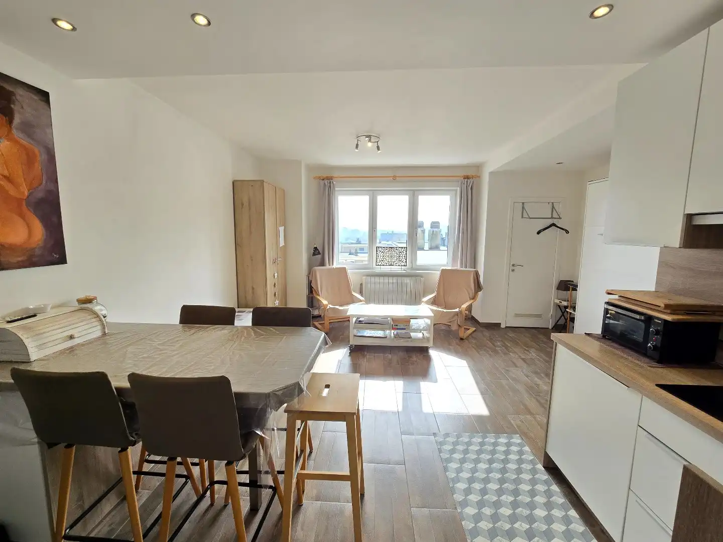 Gerenoveerde studio met slaaphoek aan de Zeedijk te De Panne foto 4