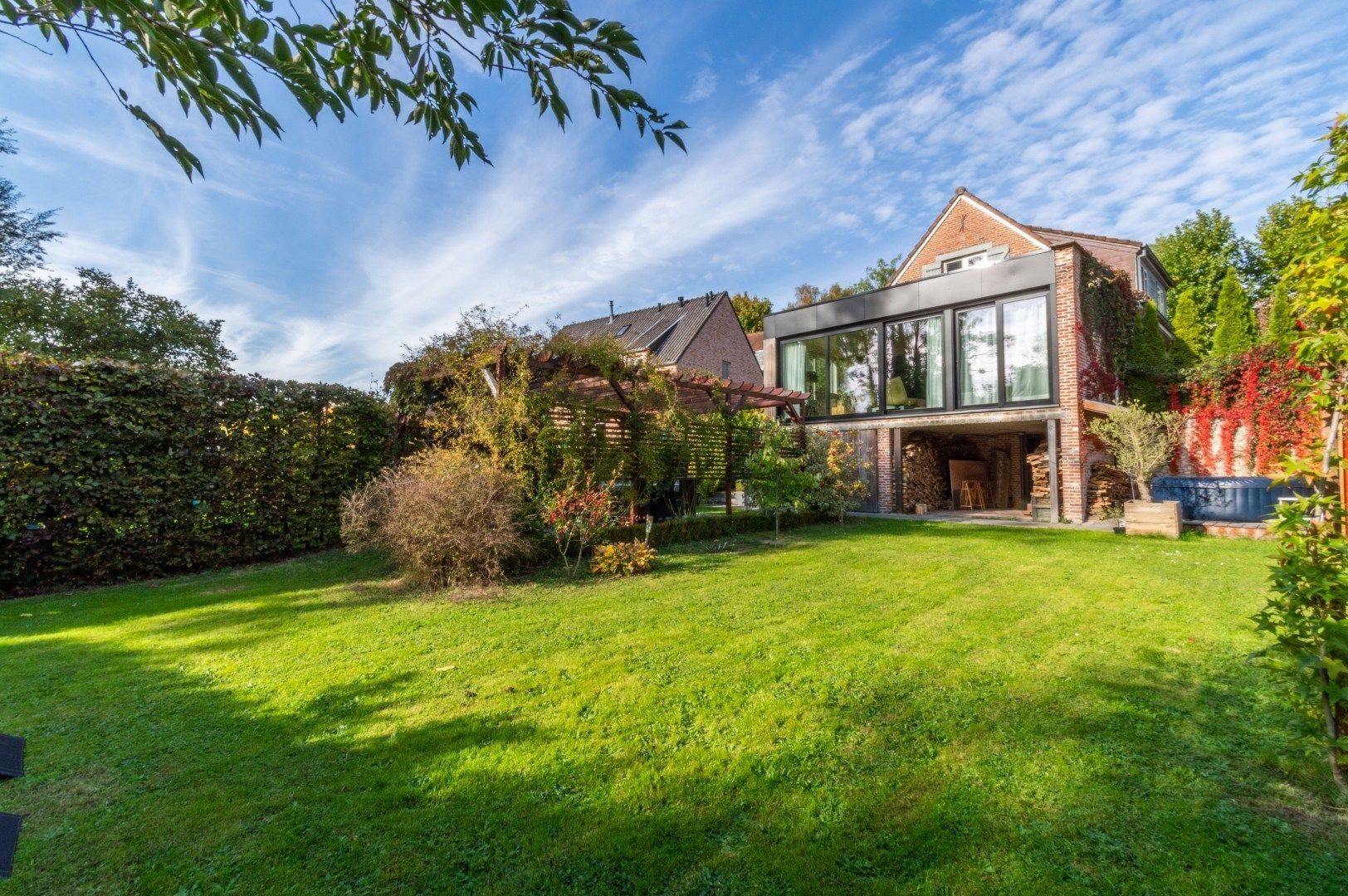 RUIME, INTEGRAAL VERNIEUWDE VILLA ! foto 18