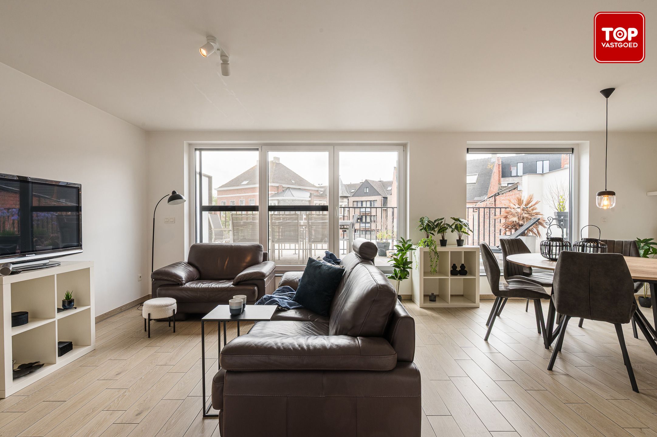 Instapklaar energiezuinig appartement met 2 slaapkamers en zonneterras foto {{pictureIndex}}