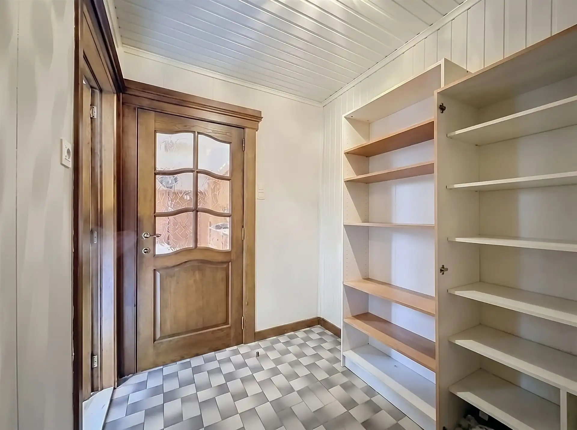 Instapklare woning met halfopen karakter met tuin! foto 10