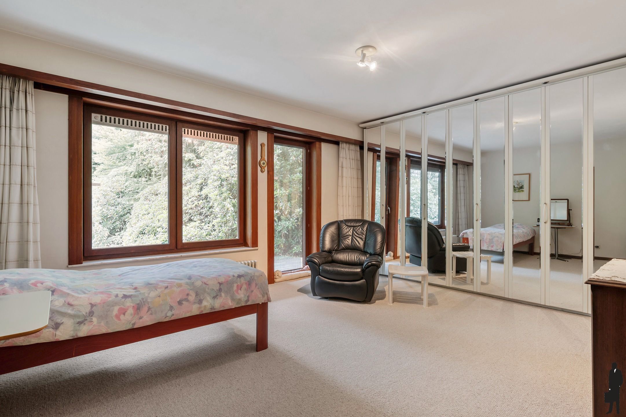 Residentieel gelegen villa op zonnig perceel van ca. 2467m²  foto 13
