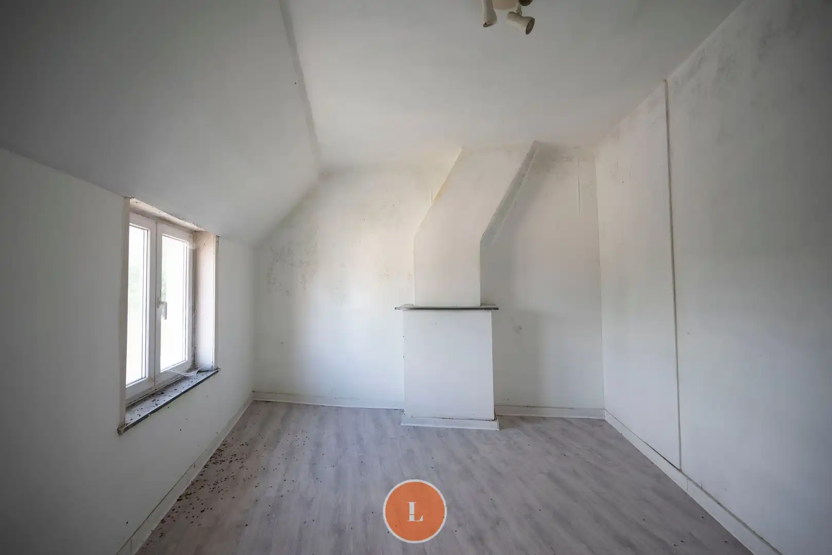 Te renoveren woning in Wevelgem te koop foto 7