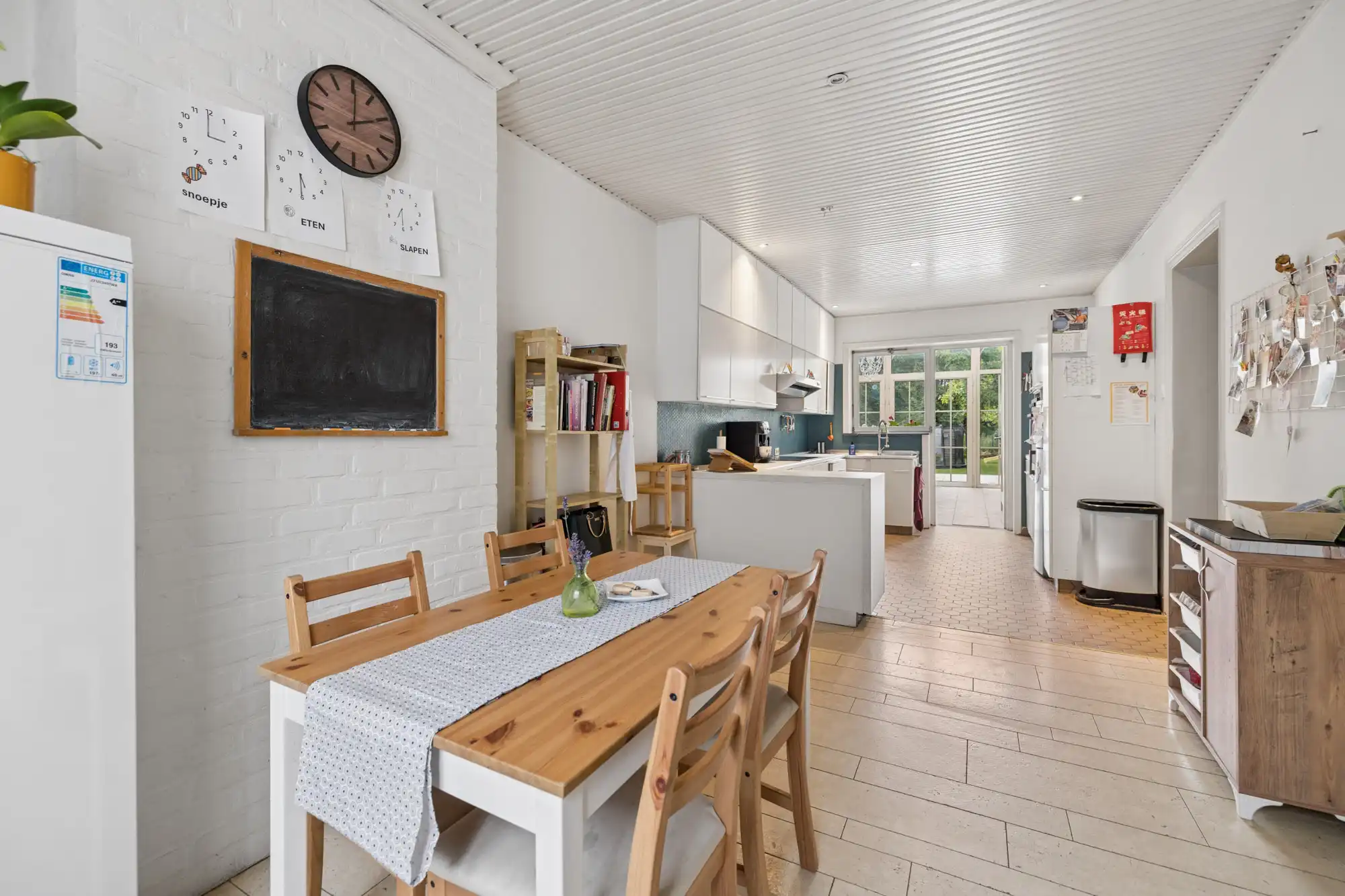 Instapklare woning met 3 slaapkamers en grote tuin foto 8