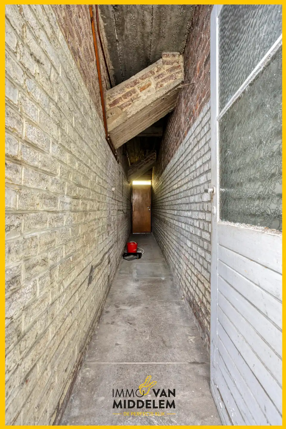 TE RENOVEREN RIJWONING MET 3 KAMERS, TUIN EN ANNEX foto 14