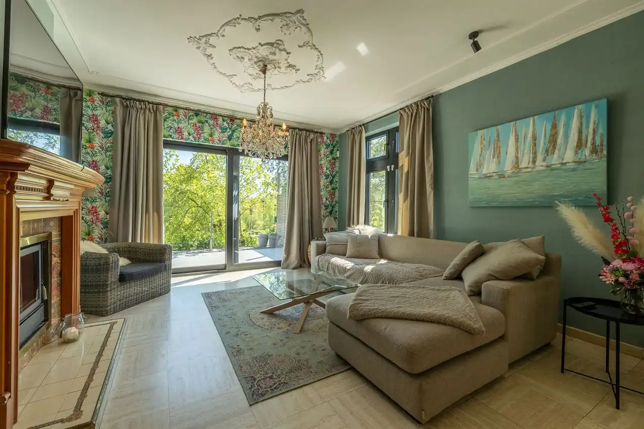 Klassieke villa met parktuin en verfijnde woonstijl op 2.663 m² foto 14
