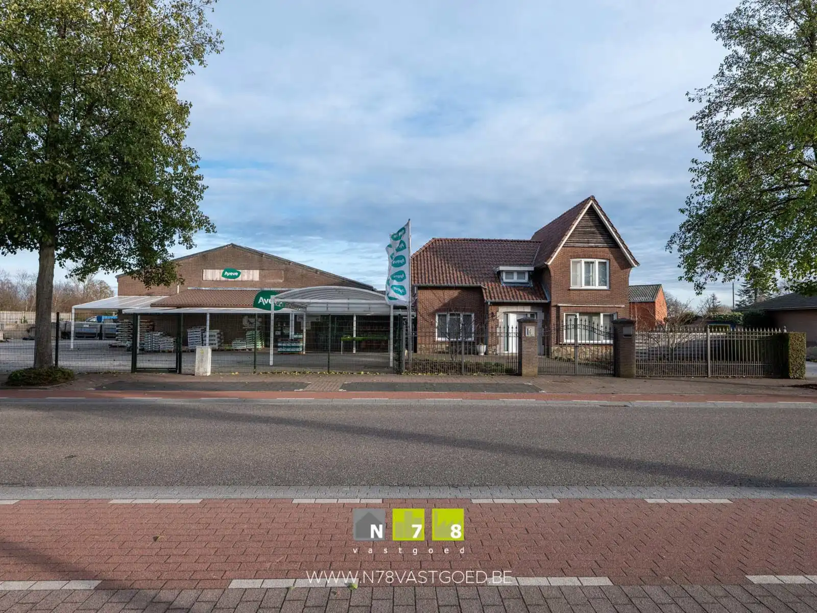 Commercieel te koop Weertersteenweg 176 - 3640 Kinrooi