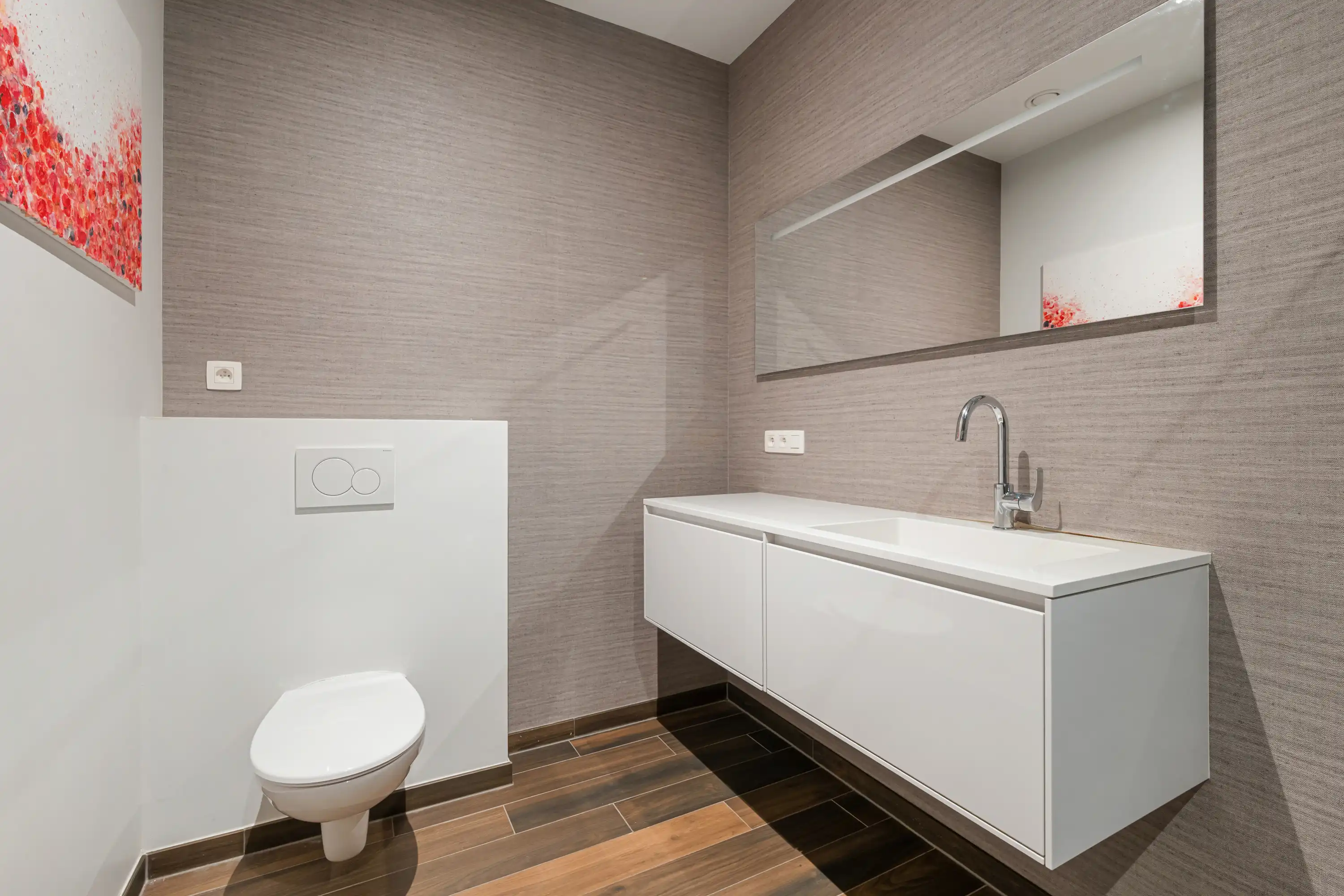 Luxueus afgewerkt appartement (2 terrassen + parking) foto 15