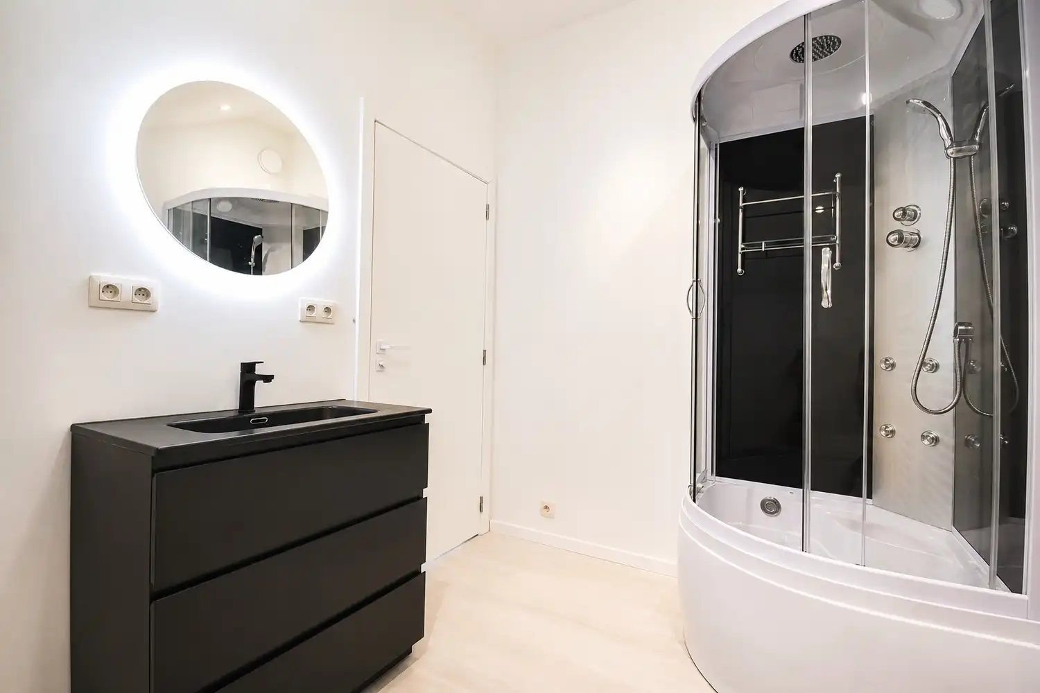 Energiezuinige woning met tuin en 2 staanplaatsen in Lembeek foto 8