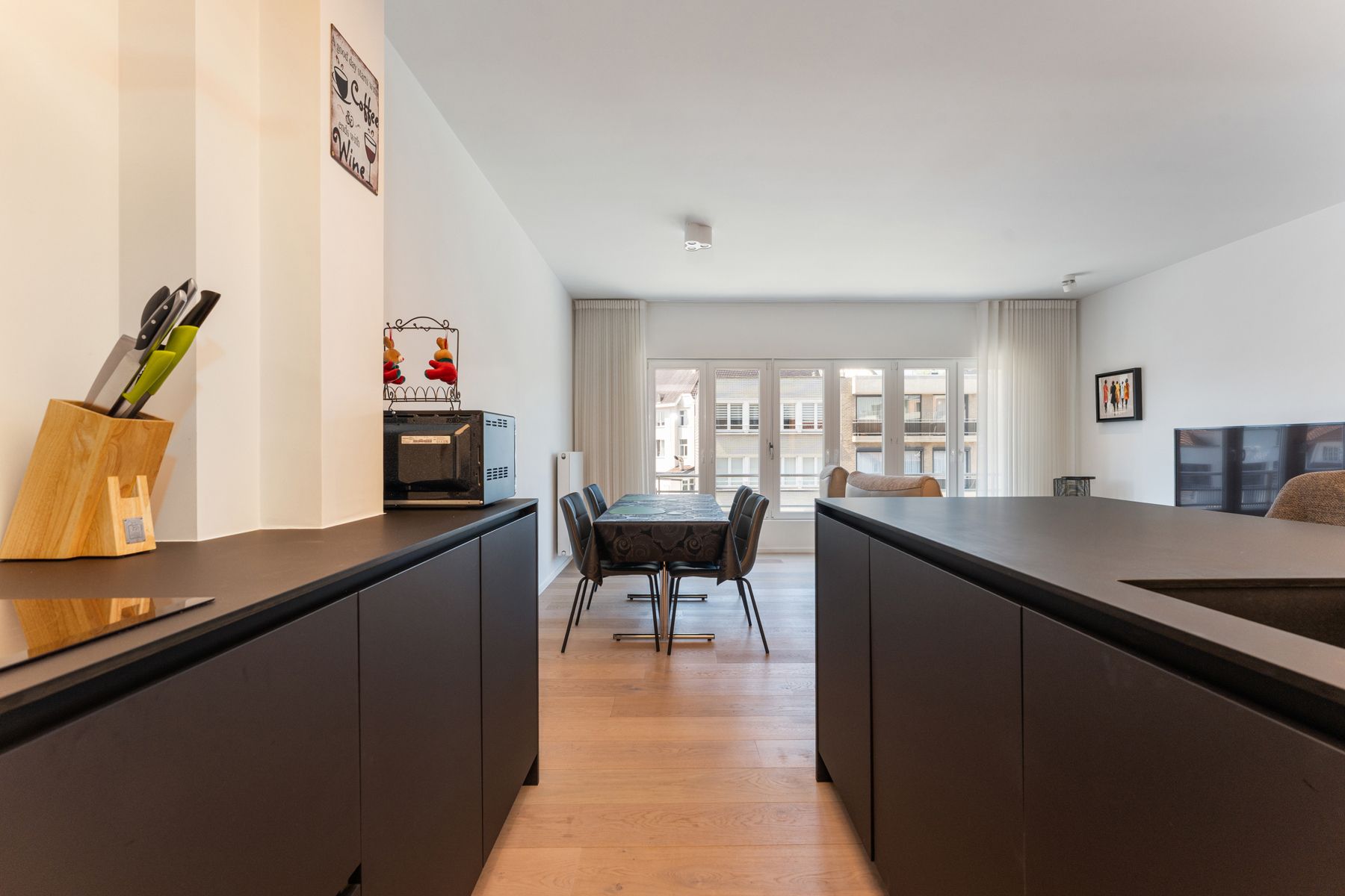 Prachtig vernieuwd appartement vlakbij centrum en strand foto 7