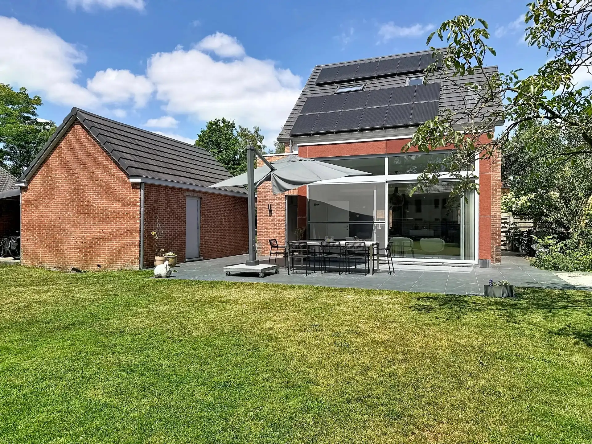 Verrassend ruime instapklare woning met 3 slaapkamers op een mooi perceel. foto 41