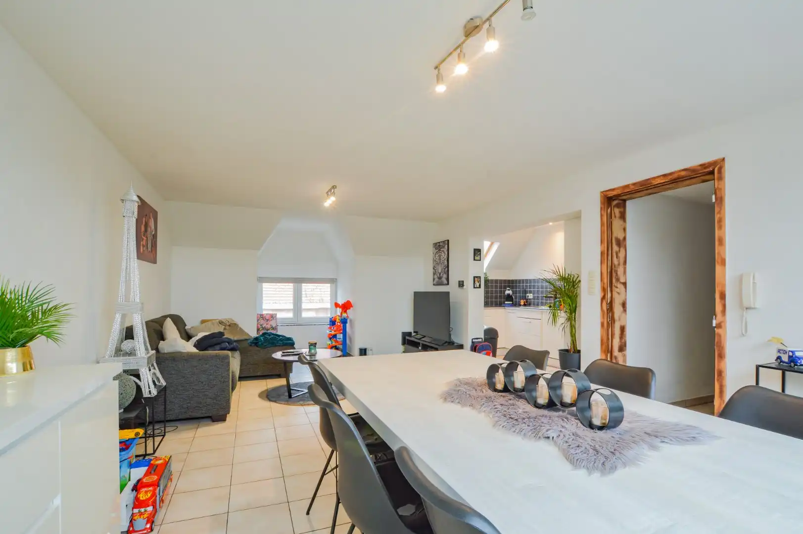 Gezellig appartement in het centrum van Eernegem foto {{pictureIndex}}