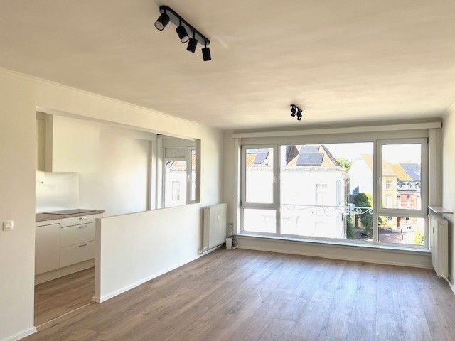 LICHTRIJK GERENOVEERD APPARTEMENT MET 3 SLAAPKAMERS IN CENTRUM GENT foto {{pictureIndex}}