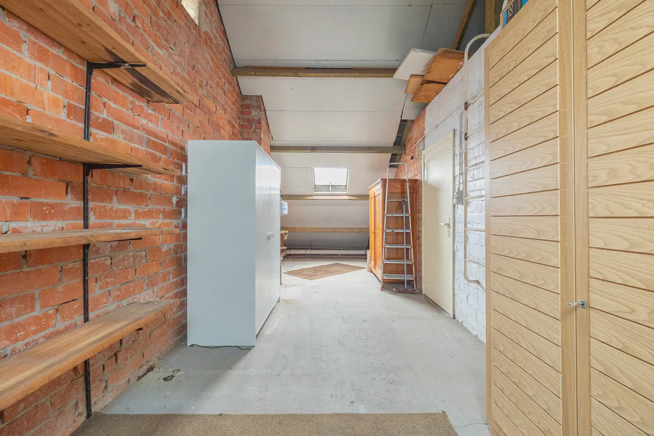 Open bebouwing met tuin en garage foto 23