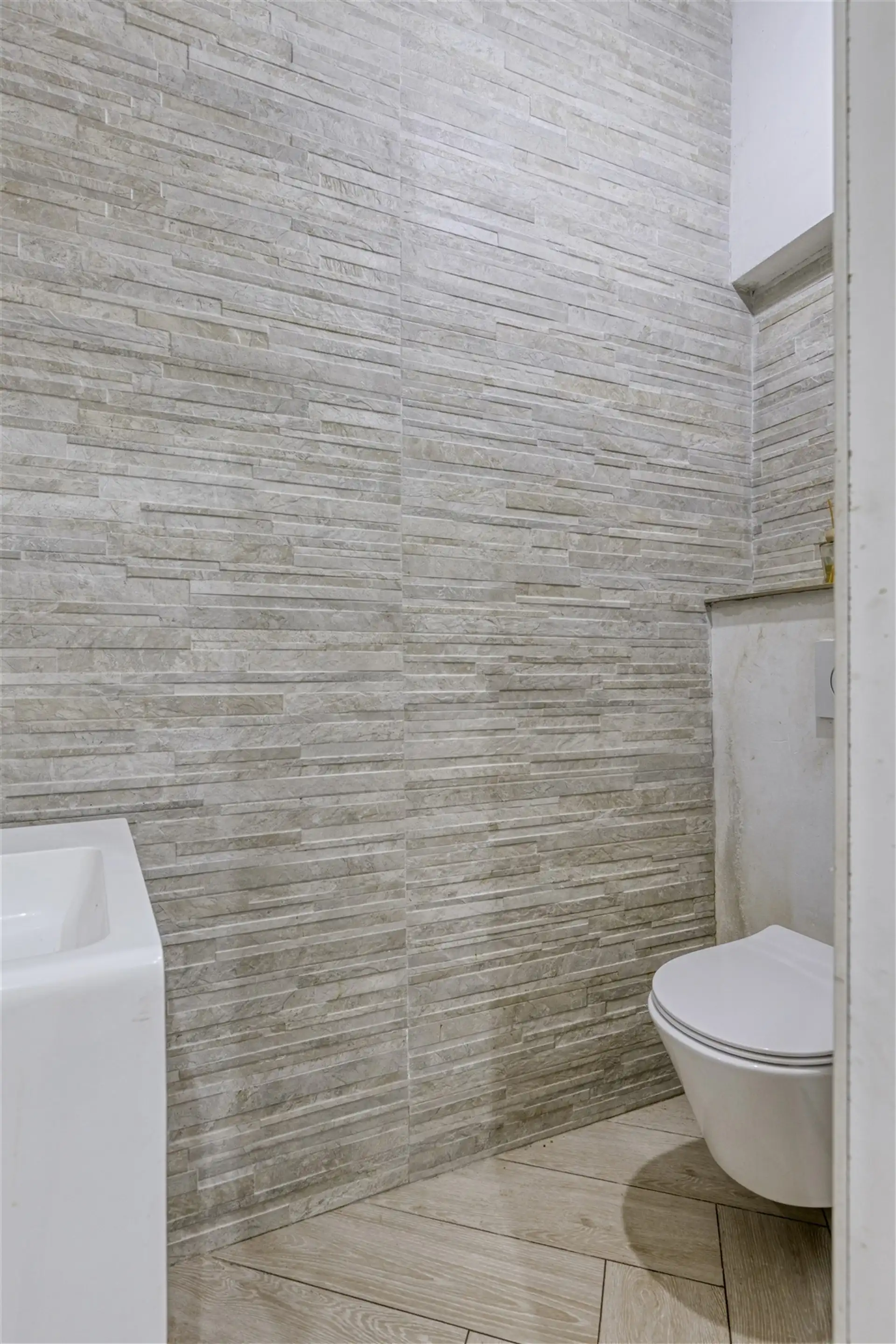 Gerenoveerd handelshuis met 4 tot 6 slaapkamers en zonnige tuin. foto 20