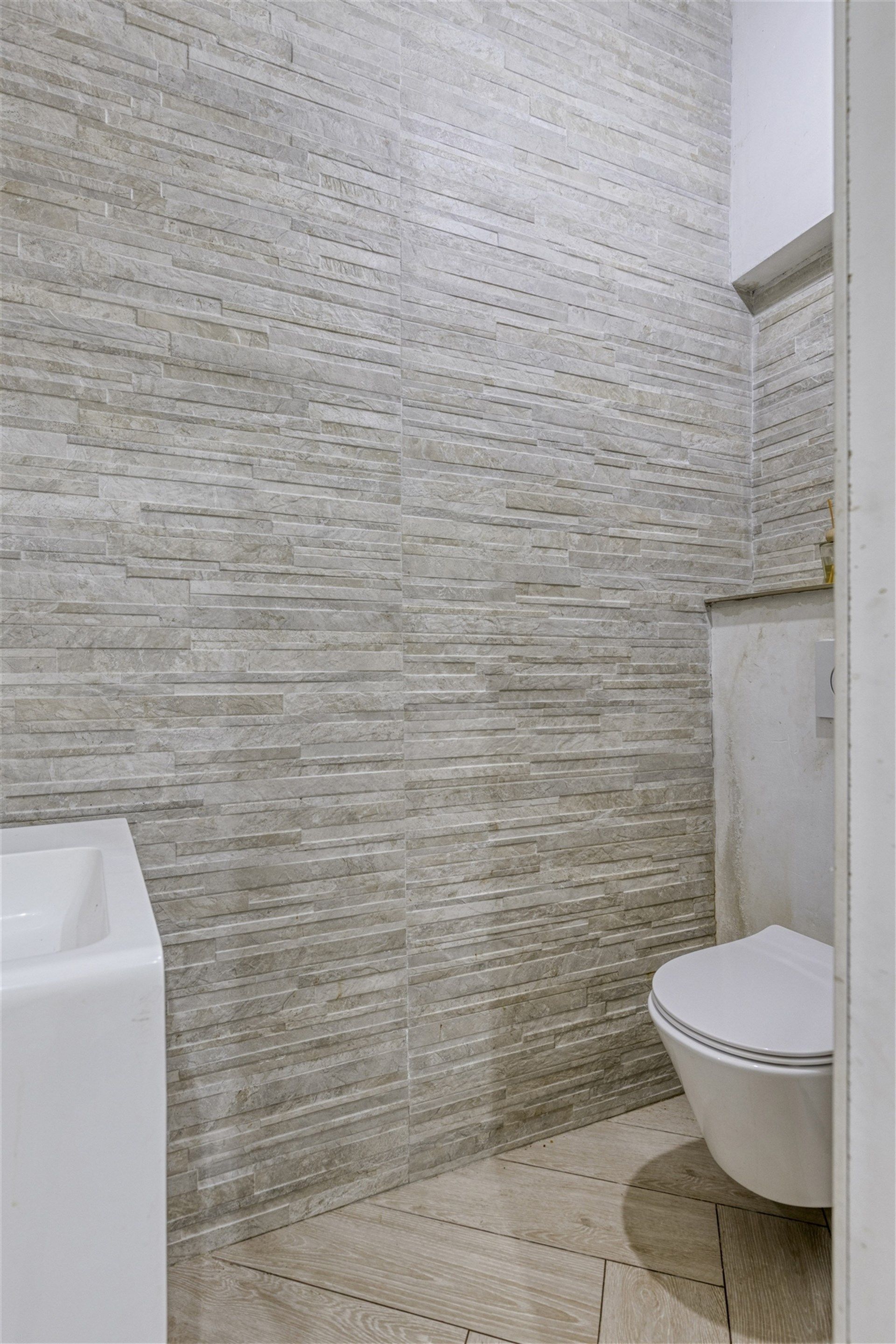 Gerenoveerd handelshuis met 4 tot 6 slaapkamers en zonnige tuin. foto 20