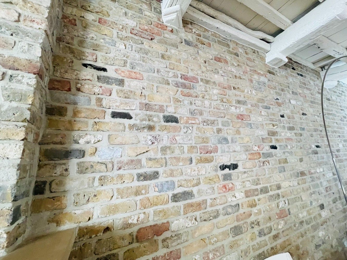 Brugge centrum ,op wandelafstand van de Markt en Lange Rei, RECENT GERENOVEERD PRACHTIG 18 é EEUWS BRUGS HUIS met zonnige stadspatio, 3 slaapkamers. foto 2