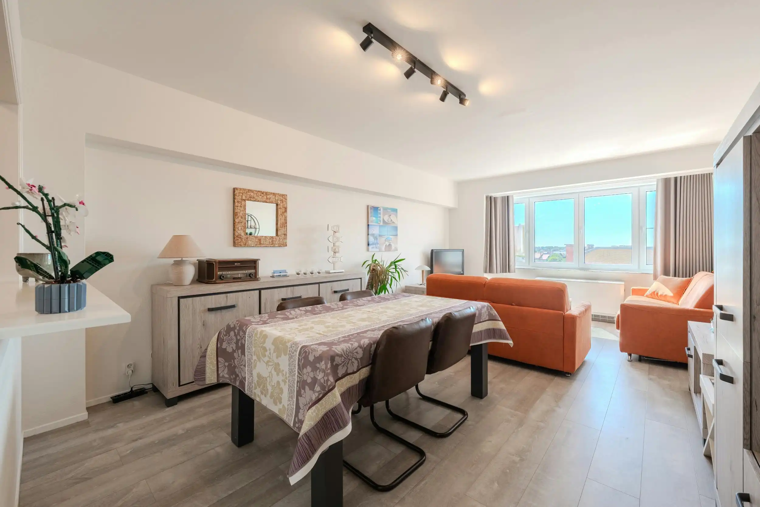Hoofdfoto van de publicatie: Gerenoveerd appartement vlakbij de Zeedijk te Middelkerke!