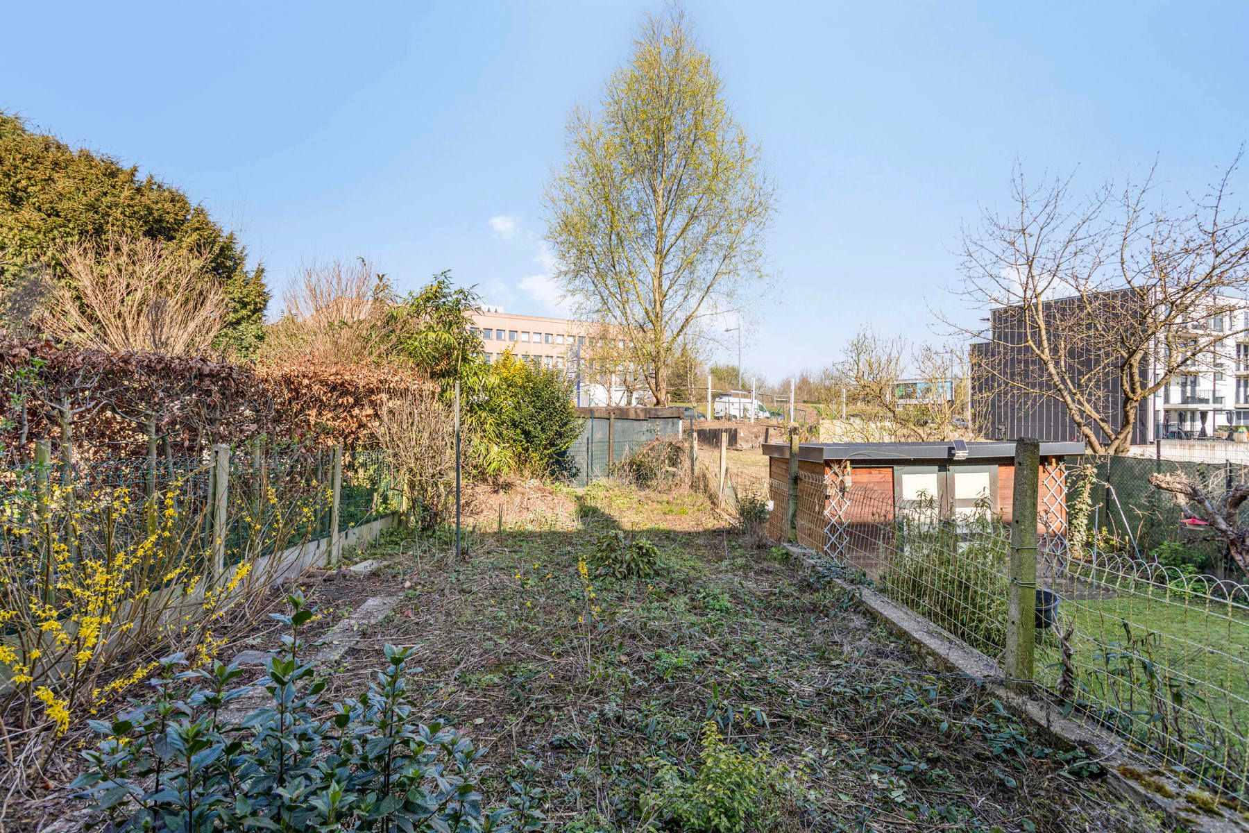 Ruime gezinswoning met 3 slaapkamer, tuin en garage foto 16