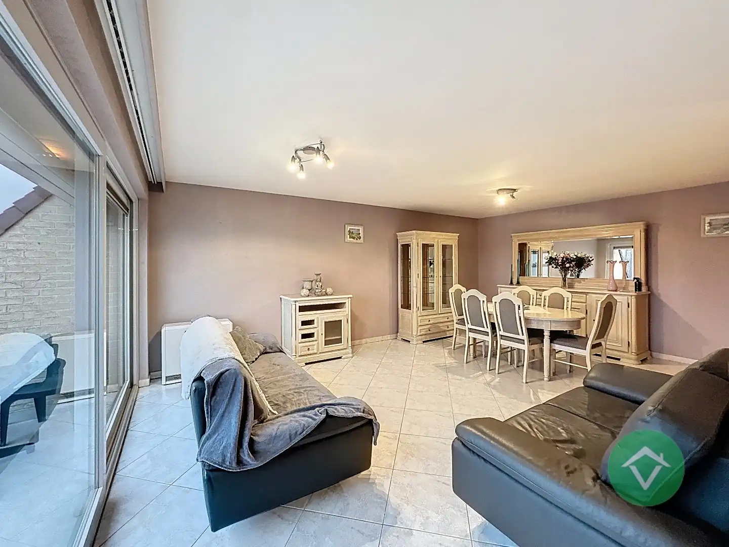  Appartement met 2 slaapkamers en garage te Torhout foto 6