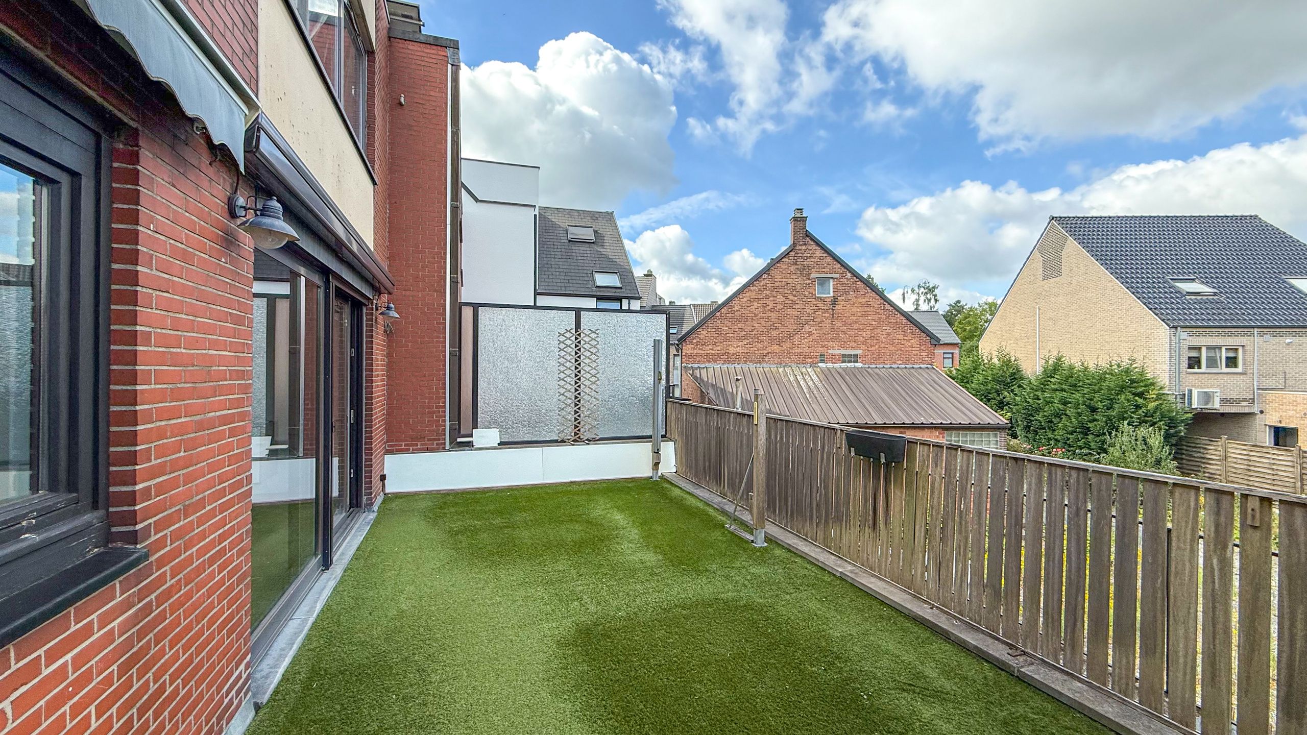 Ruim appartement met 2 slaapkamers en terras,met palletkachel foto 16