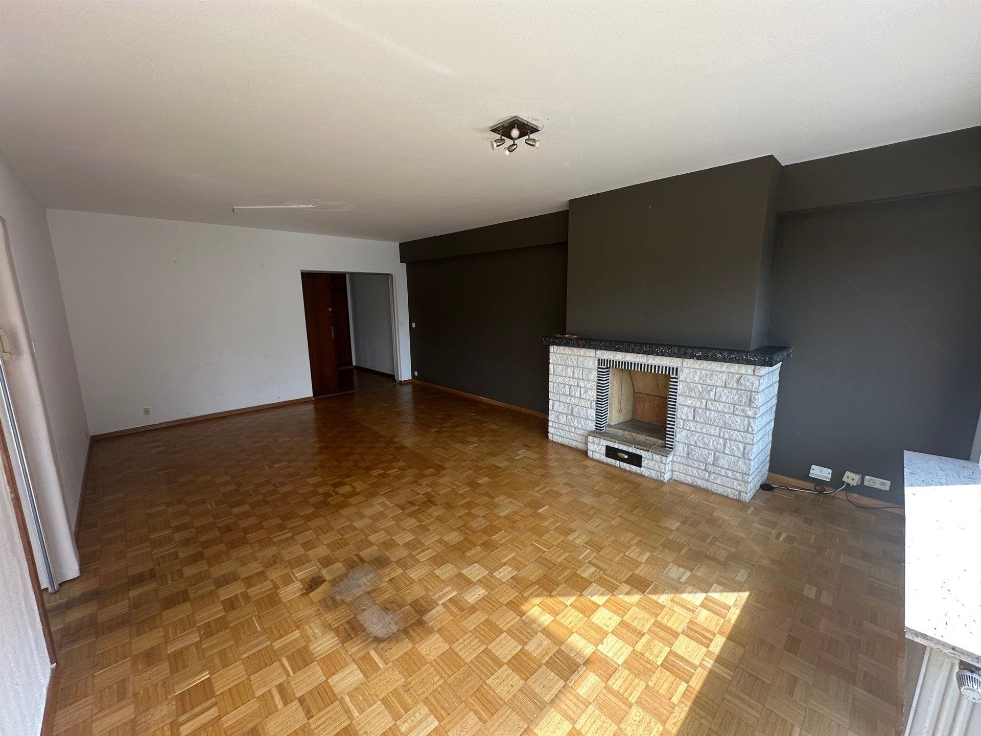 Appartement met 2 slaapkamers op het 3e verdiep met uitzicht over stadspark! foto 2