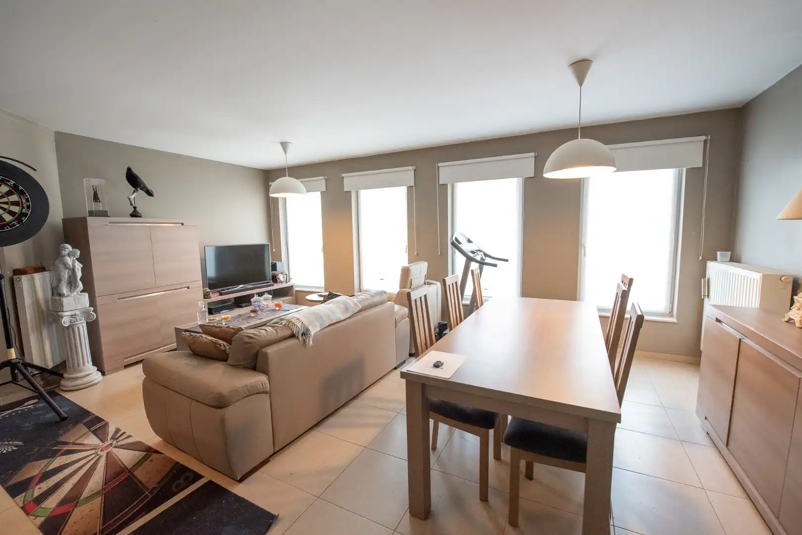 Gelijkvloers appartement TE HUUR op een centrale ligging! foto 3