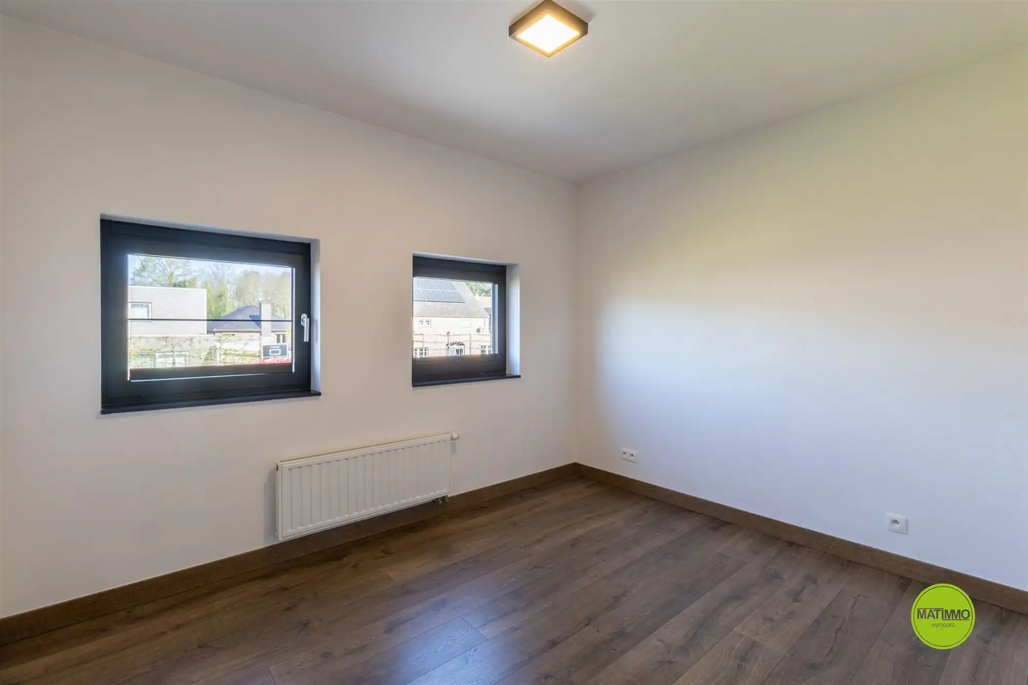 Moderne open bebouwing met 3 slaapkamers en tuin foto 14