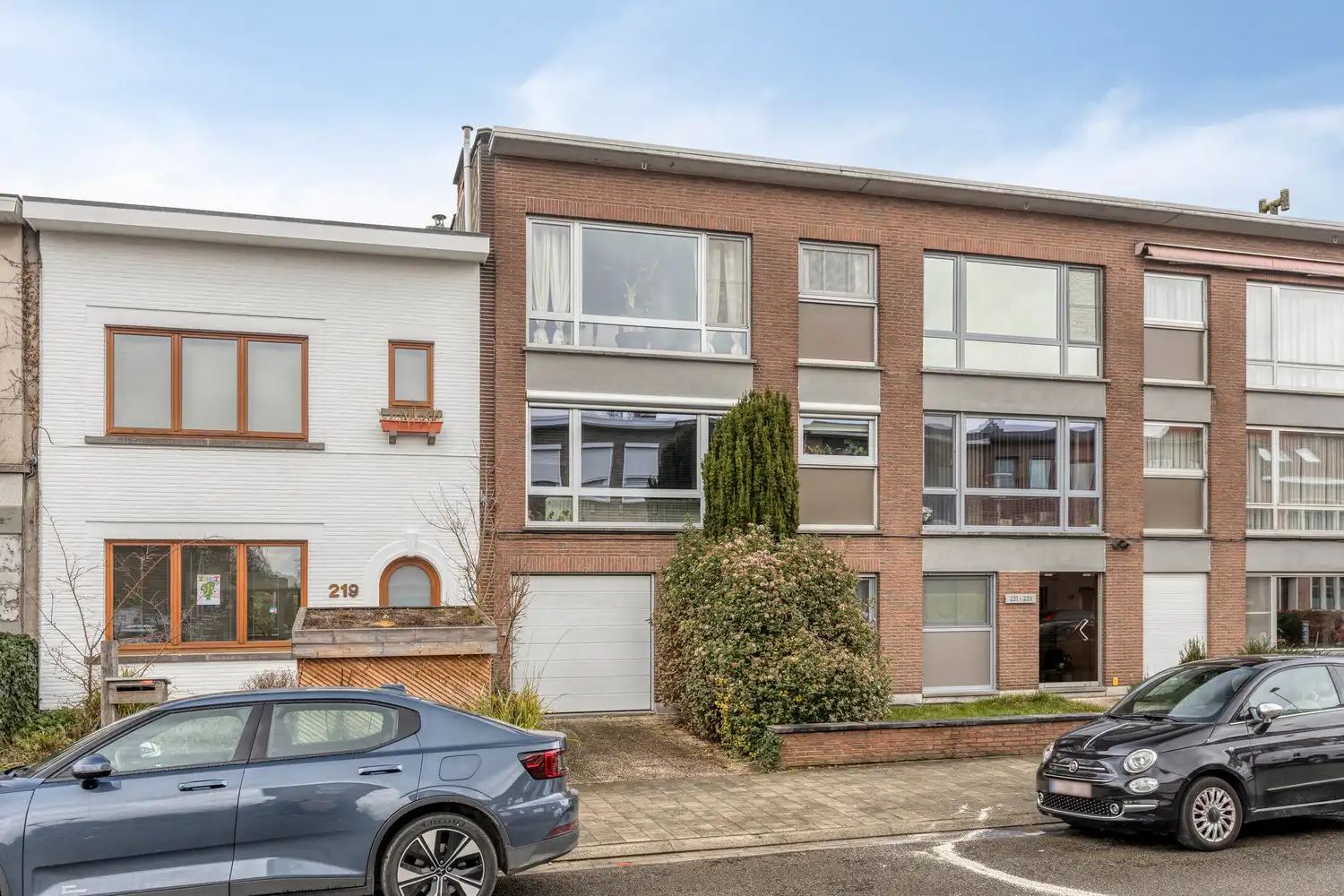 Vlakbij het Boekenberg Park gelegen appartement op de 2de verdieping met 2 slks, terras en garagebox! foto {{pictureIndex}}