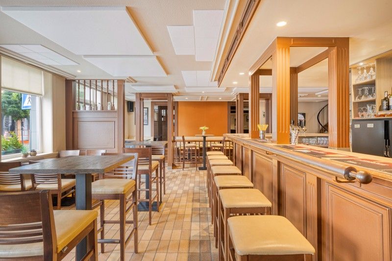 Handelspand met woonmogelijkheid en tuin – ideaal voor renovatie of herontwikkeling foto 8