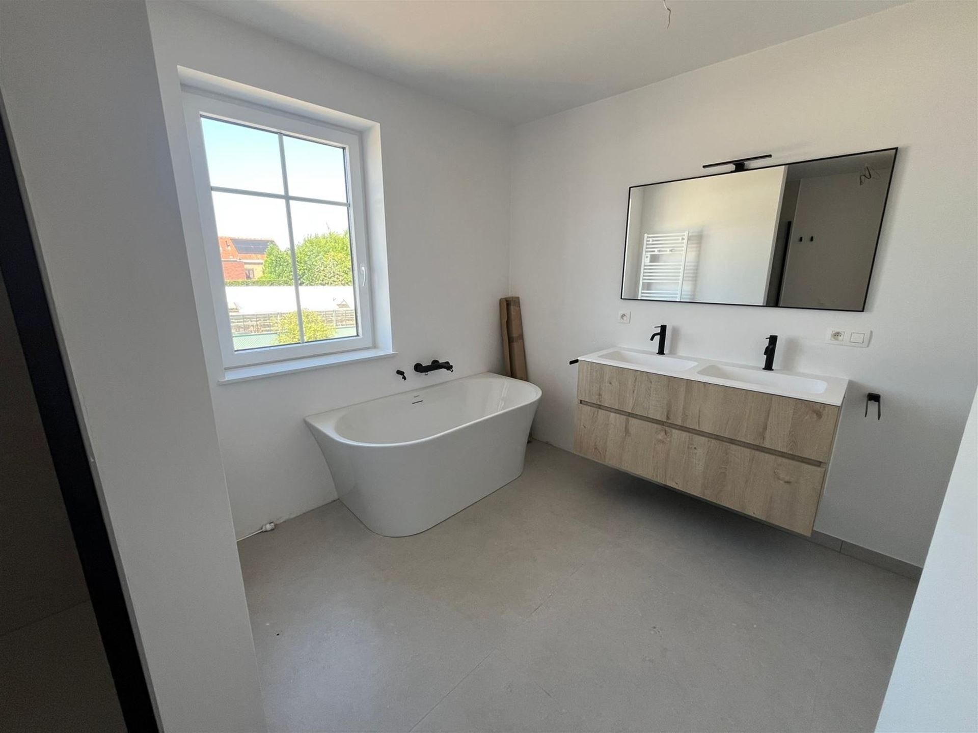 Prachtige nieuwbouw 3-gevel op rustige locatie foto 14