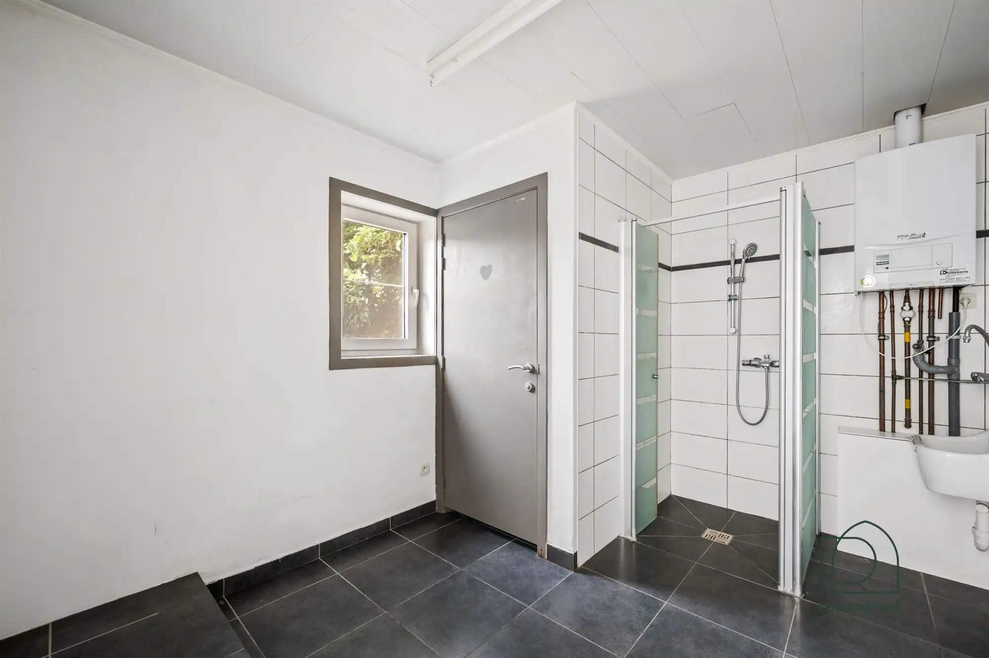 Karaktervolle woning met prachtige renovatiemogelijkheden in hartje Bonheiden foto 11